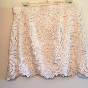 Gianni Bini White Knitted Skirt